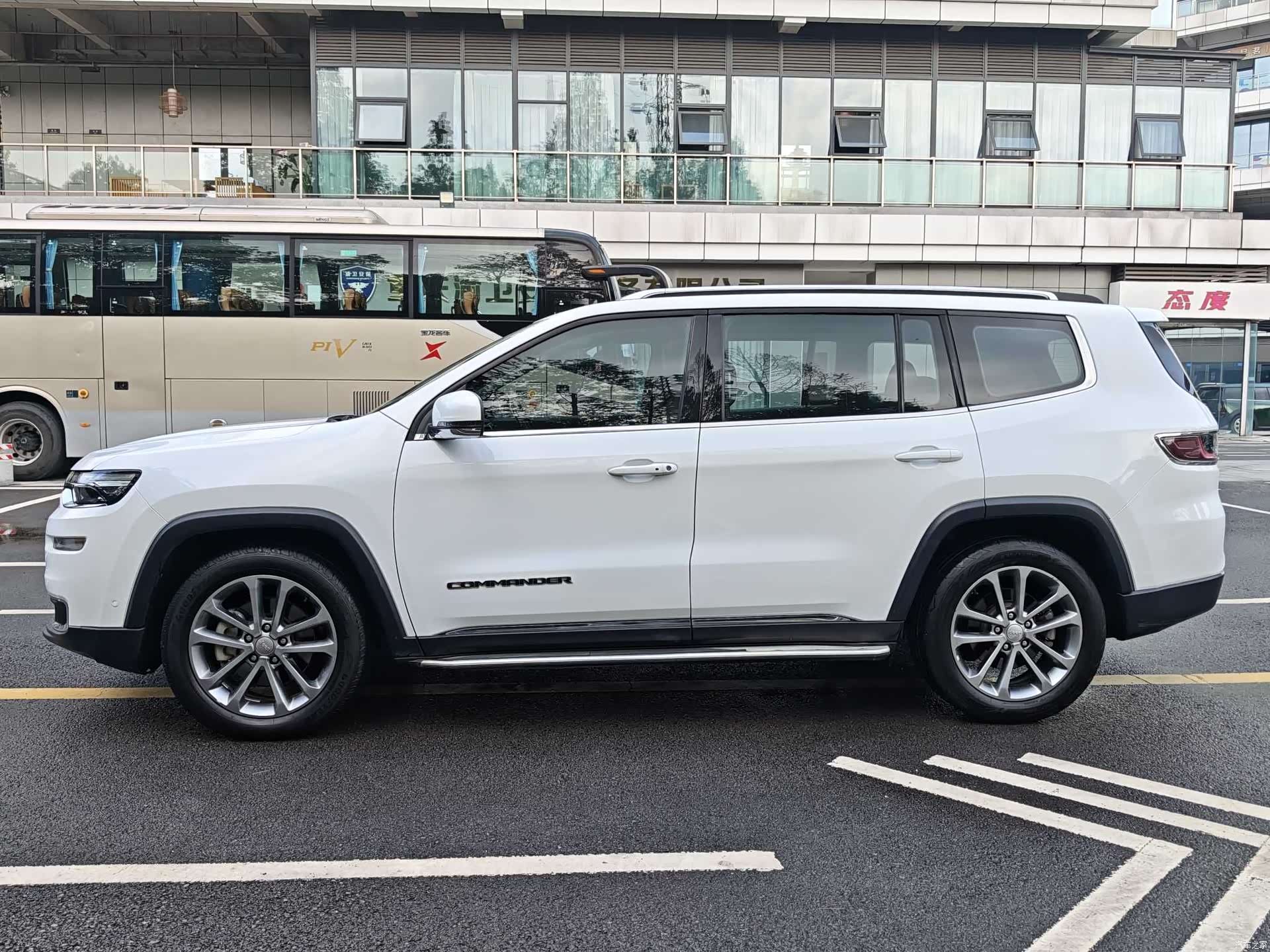 Jeep V, 2019 17