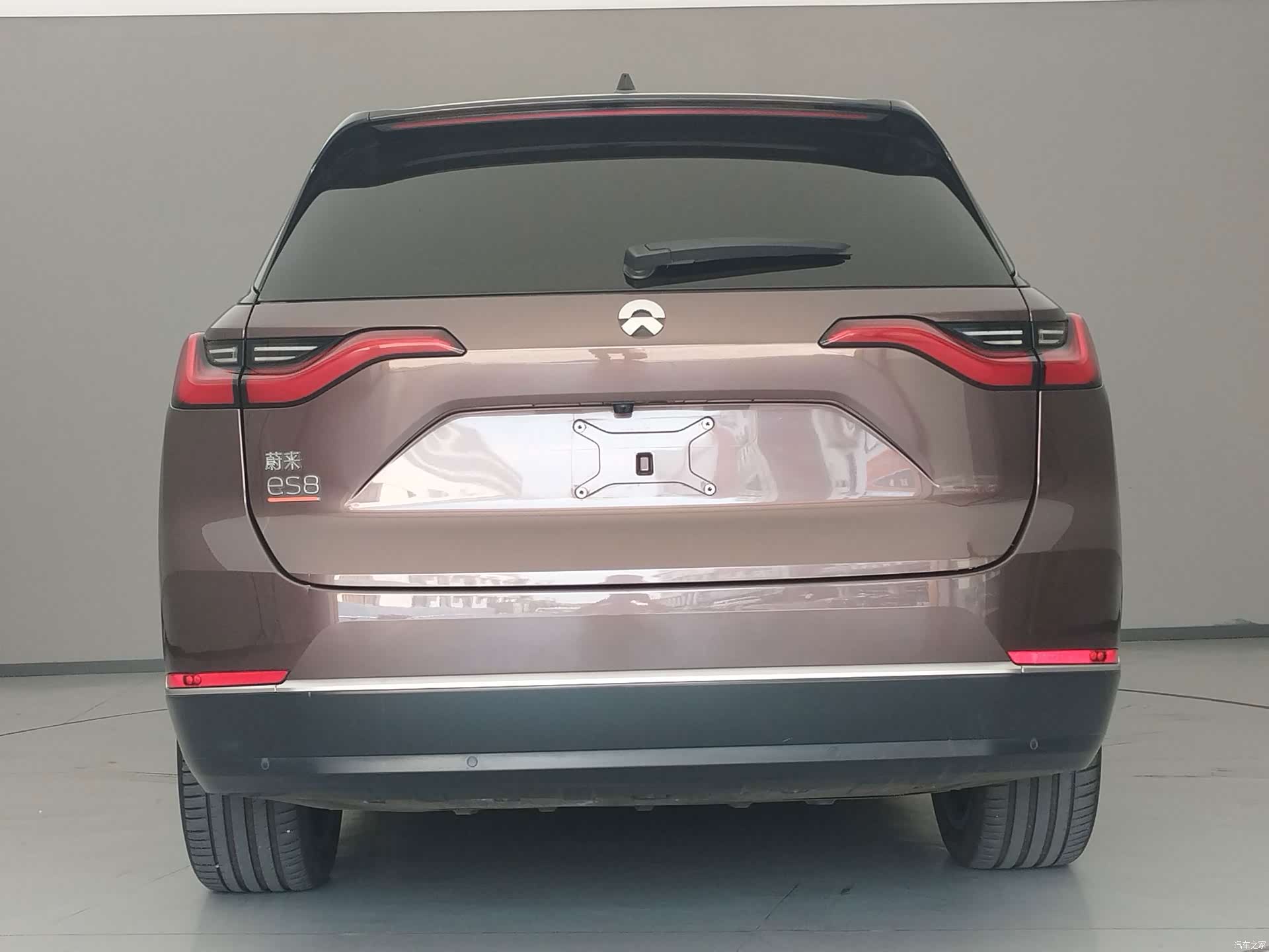 NIO ES8, 2021 6