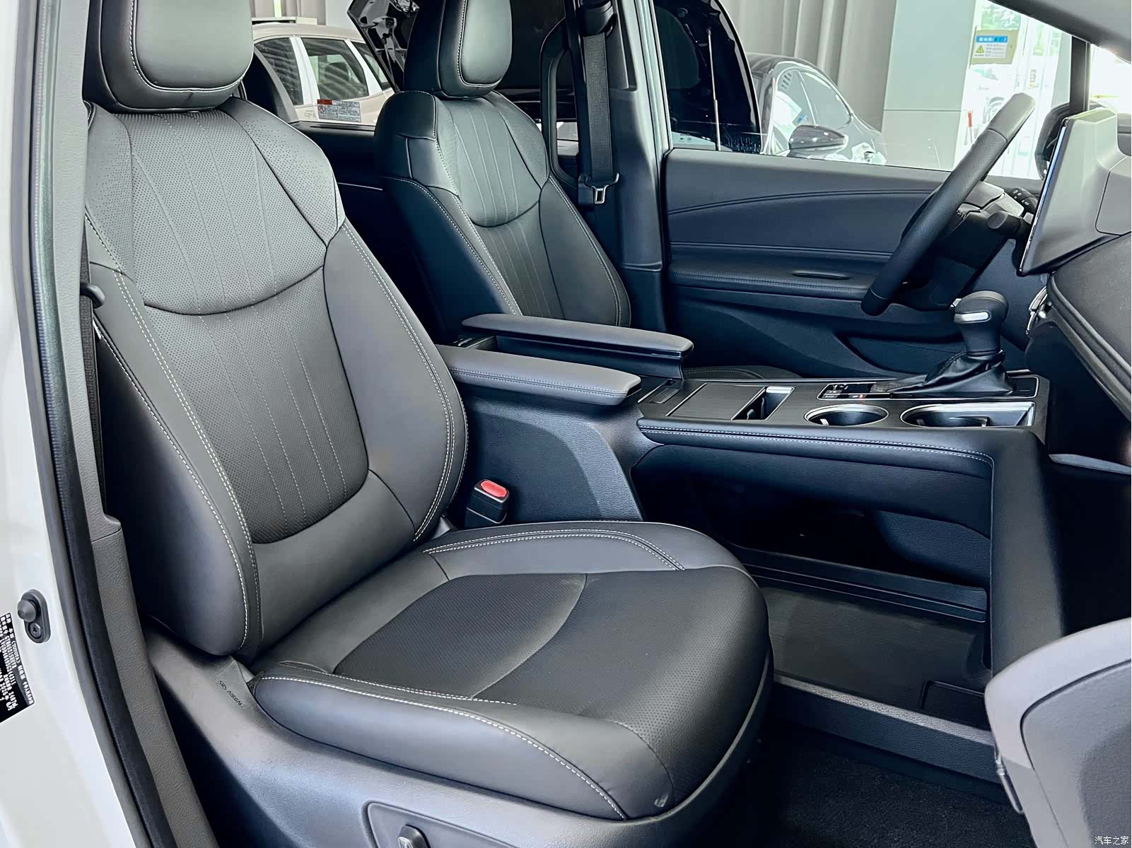 Toyota Sienna, 2025 8