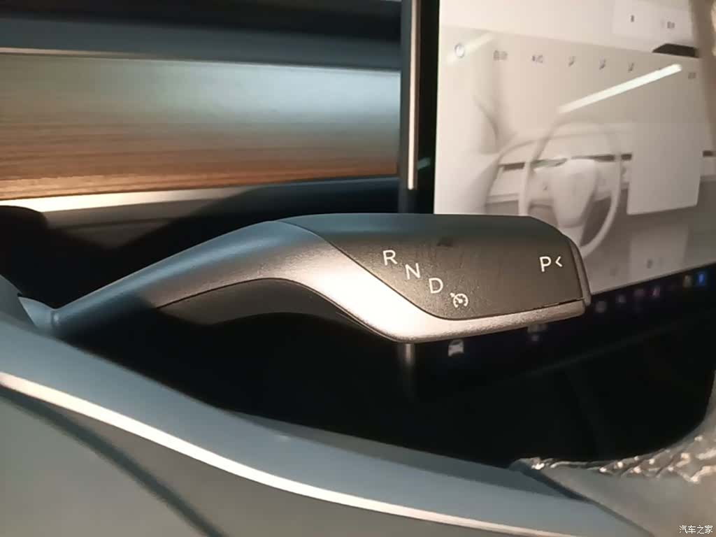 Tesla Model 3, 2023 14