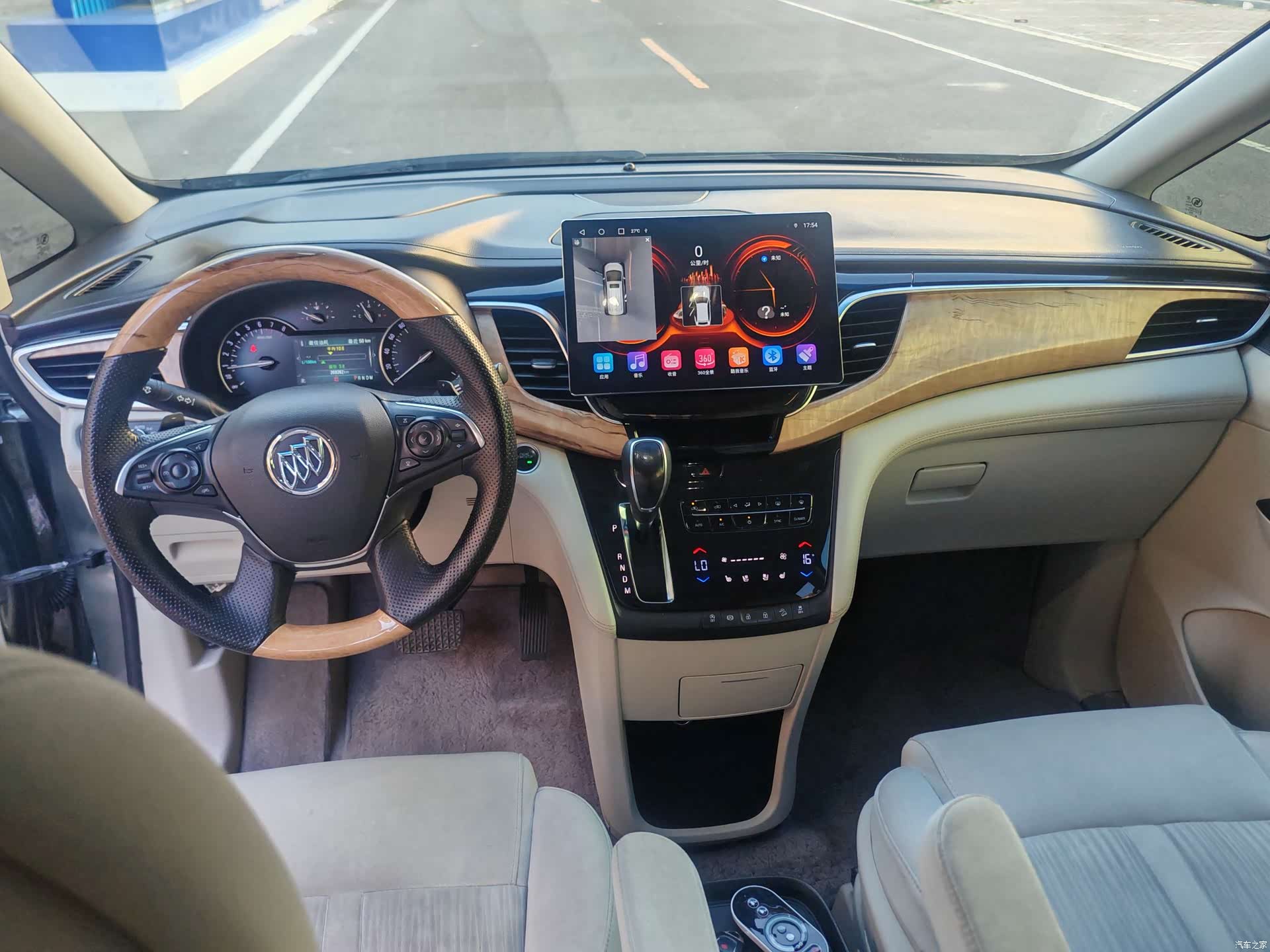 Buick GL8, 2020 все фото