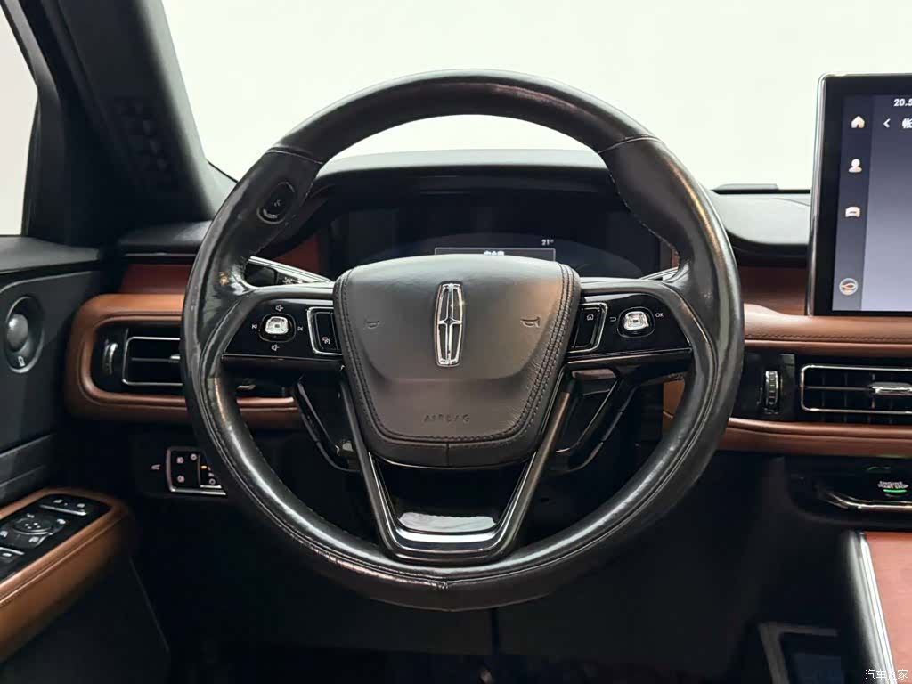 Lincoln Aviator, 2021 26