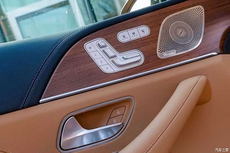 Mercedes-Benz GLS, 2025 13