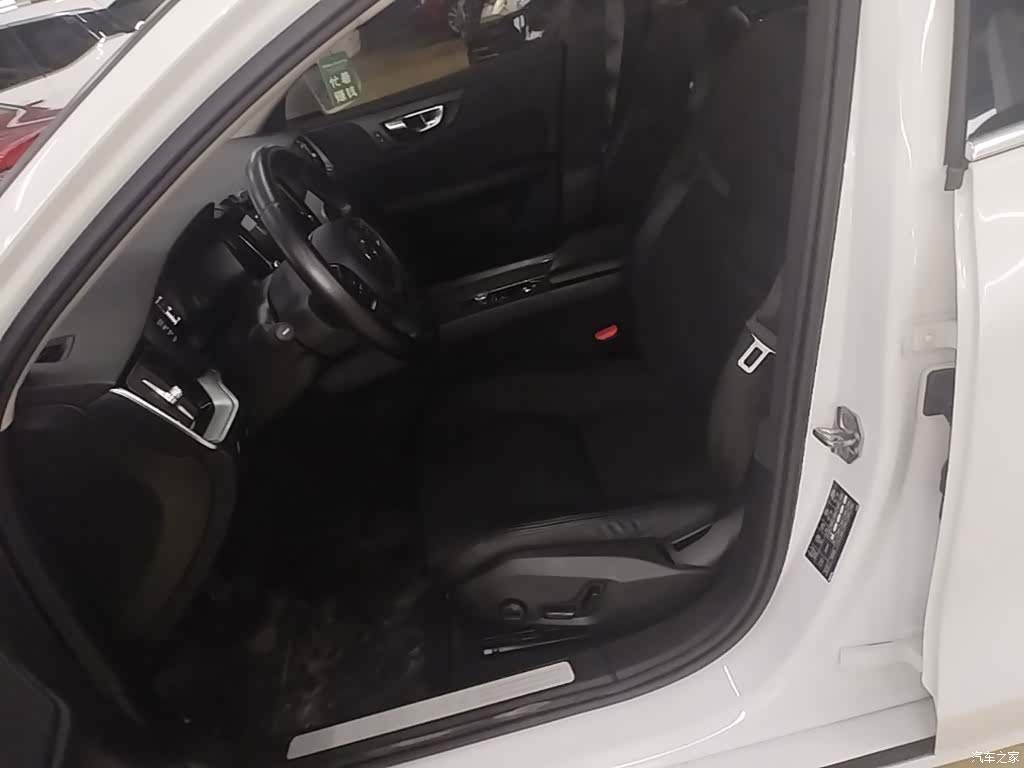 Volvo S60, 2021 11