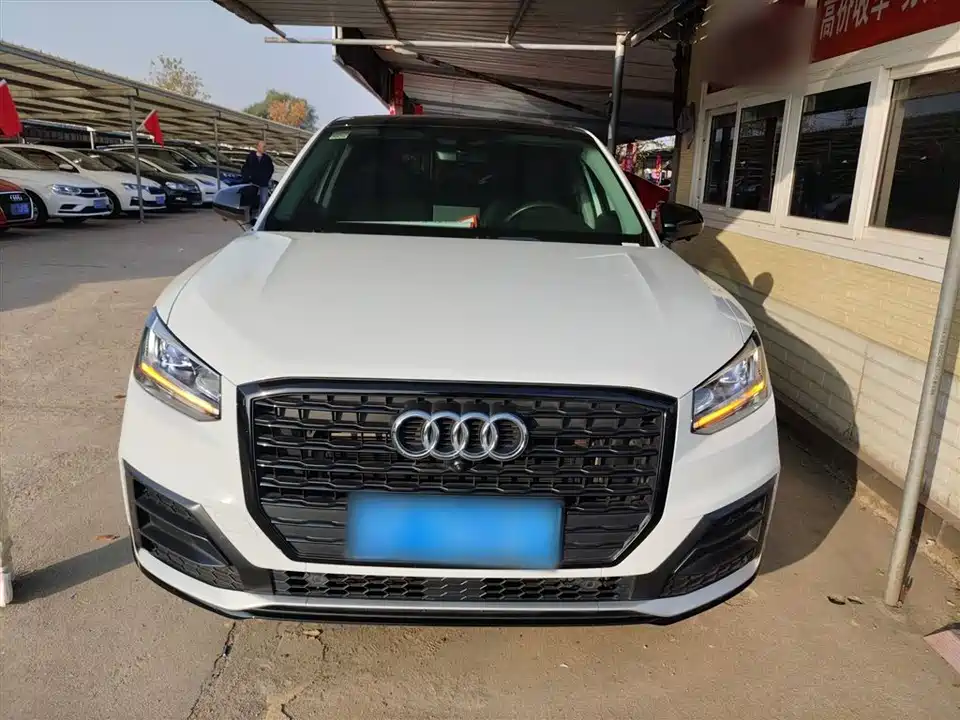 Audi Q2L