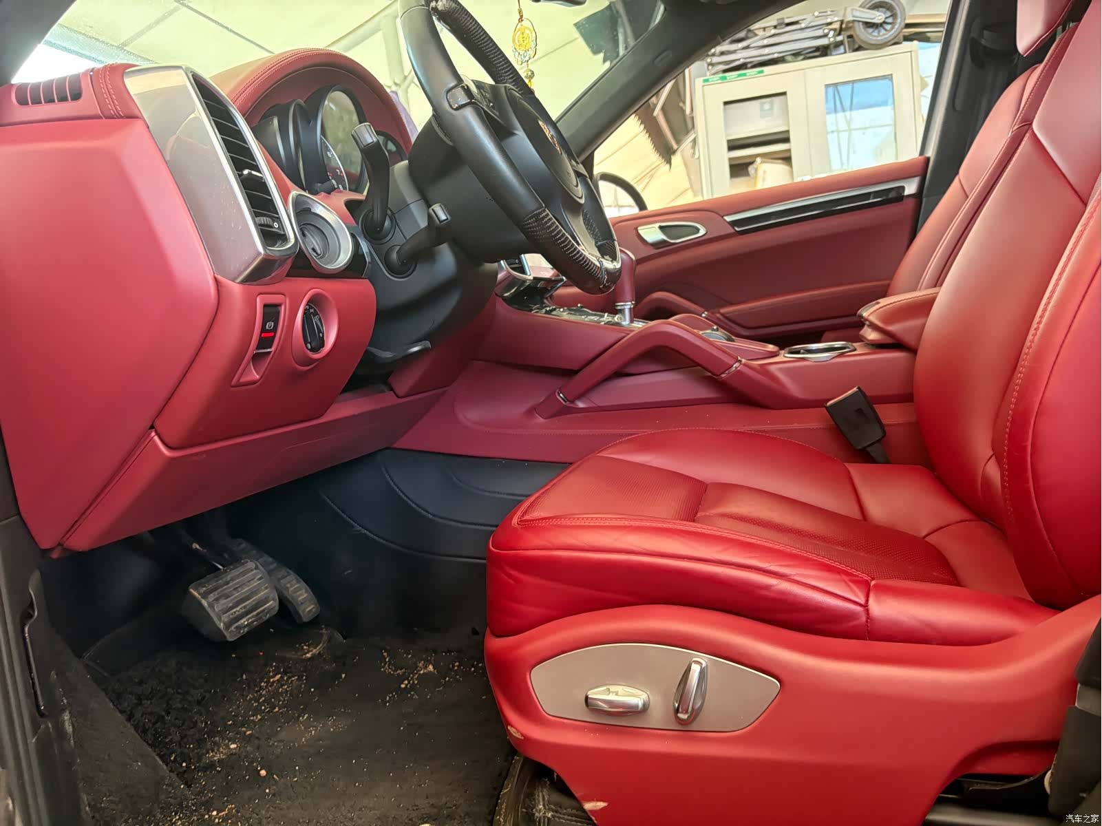 Porsche Cayenne, 2011 все фото
