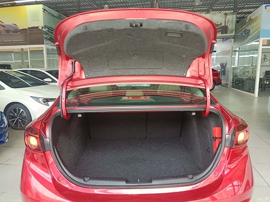 Mazda Mazda3, 2014 19