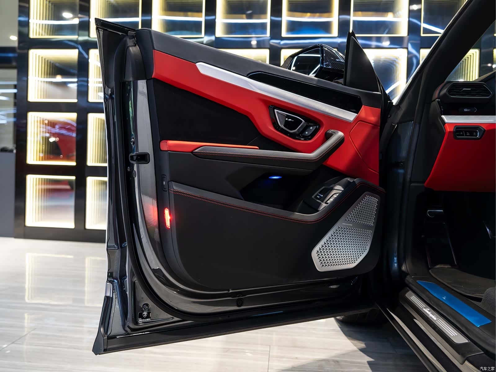 Lamborghini Urus, 2020 11