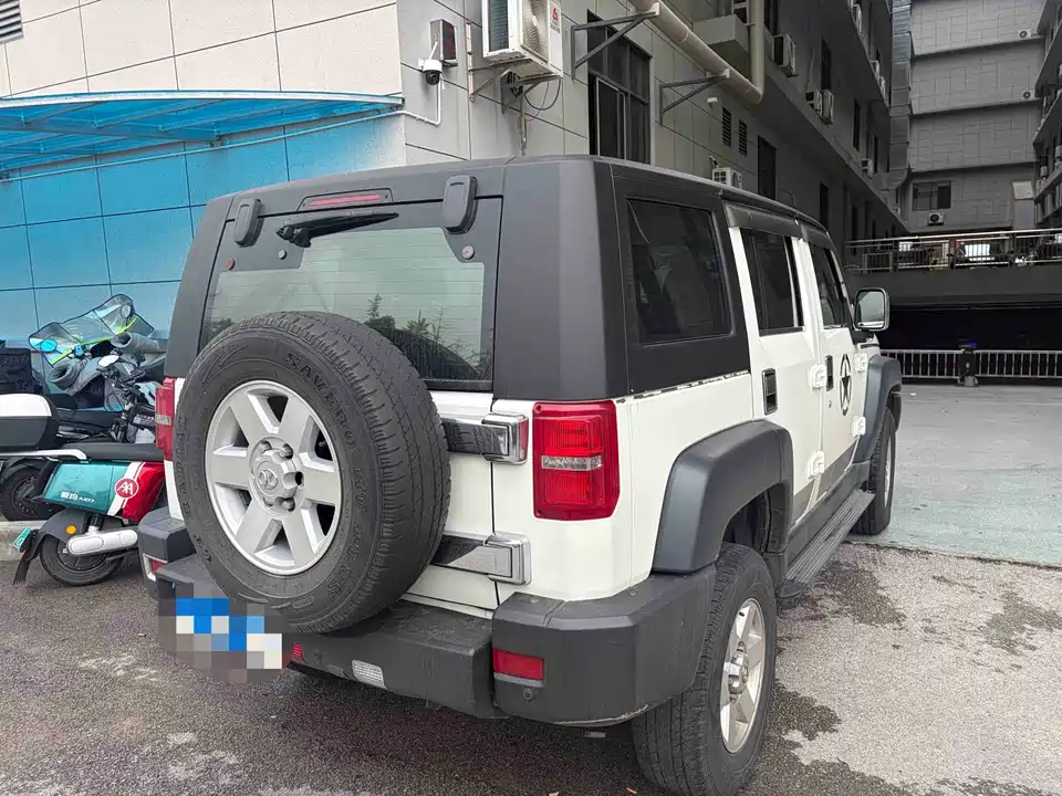 Beijing BJ40