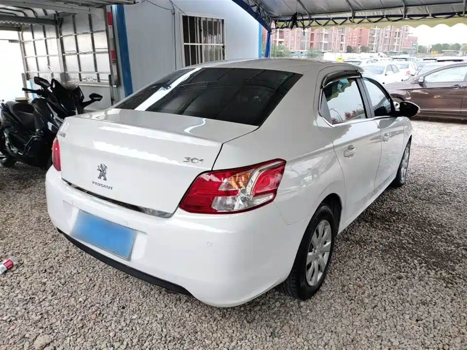 Peugeot 301