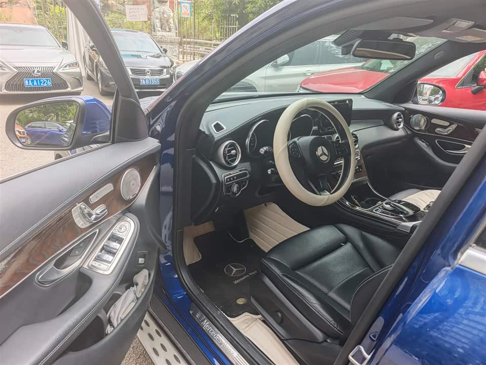 Mercedes-Benz GLC Mercedes-Benz GLC