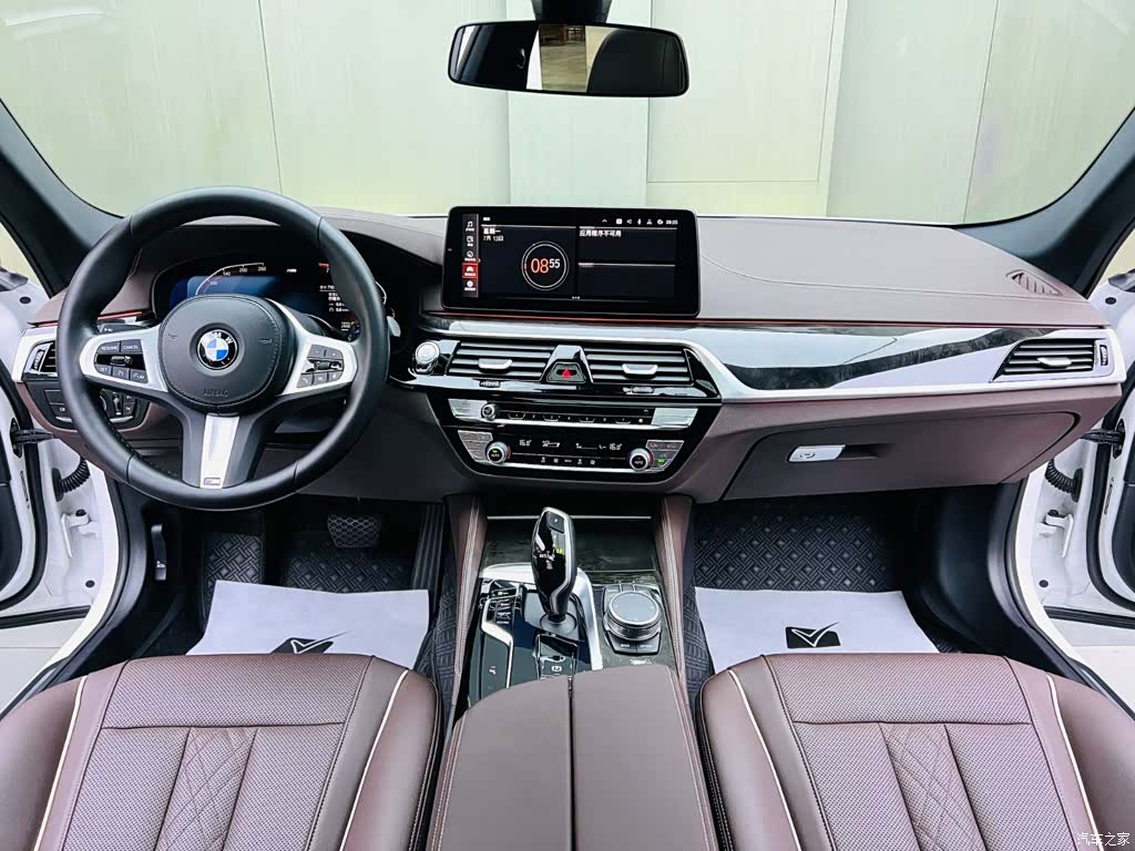 BMW 5 Series, 2022 9