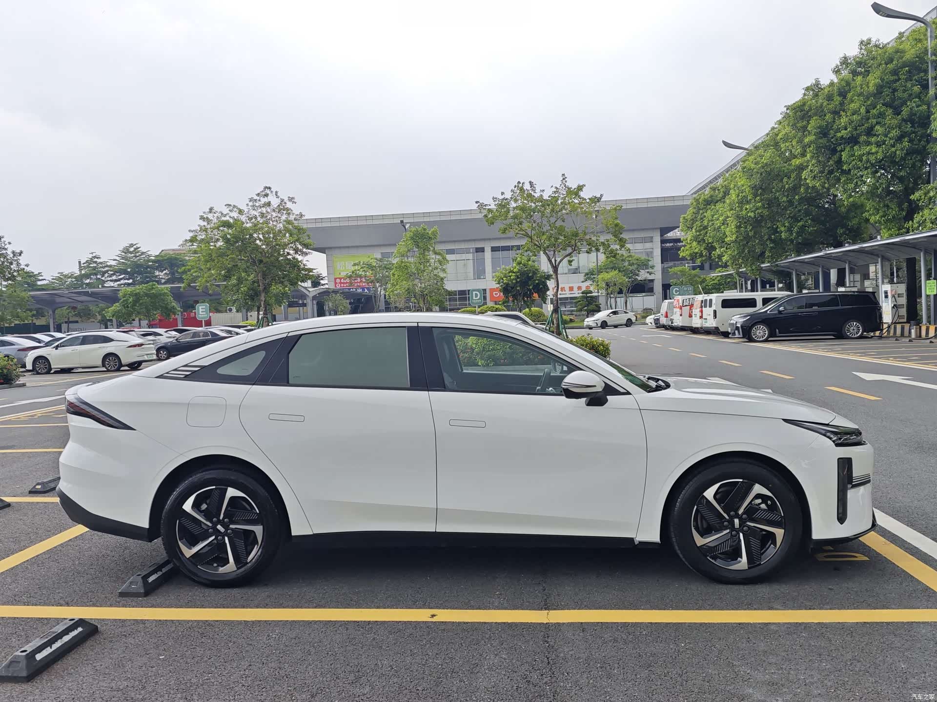 Geely Galaxy L6, 2024 все фото