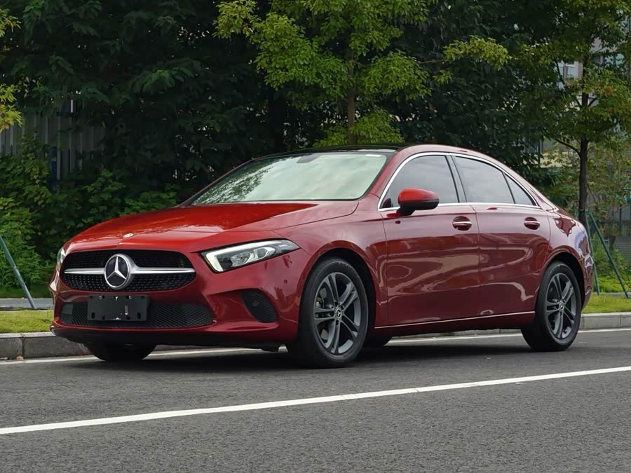 Mercedes-Benz A-Class 2019, фото 1