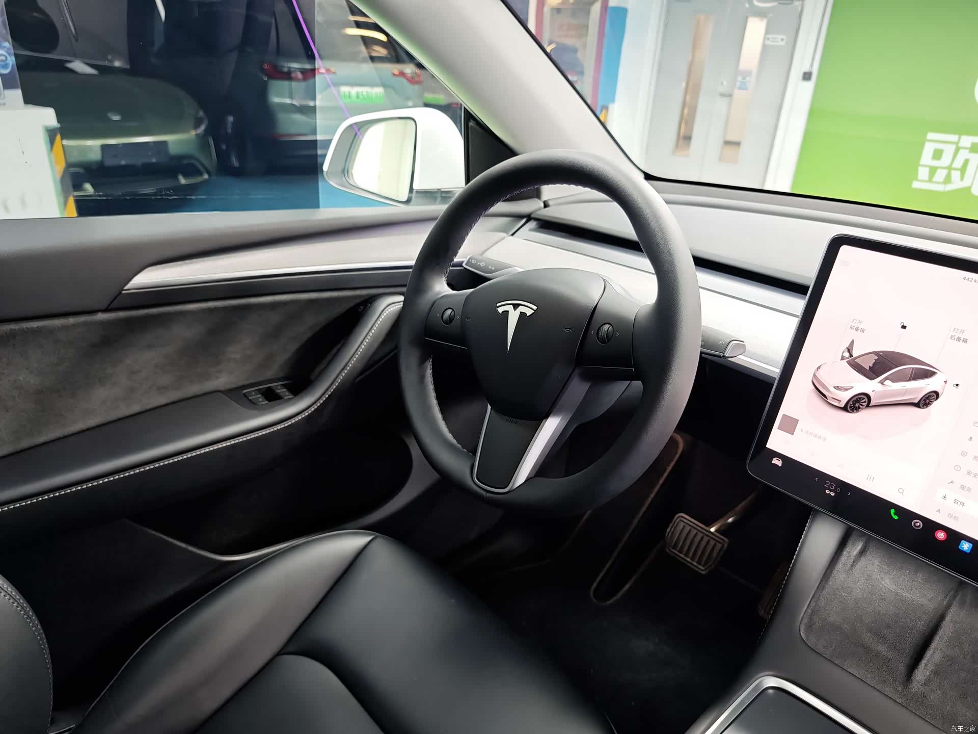 Tesla Model Y, 2024 4