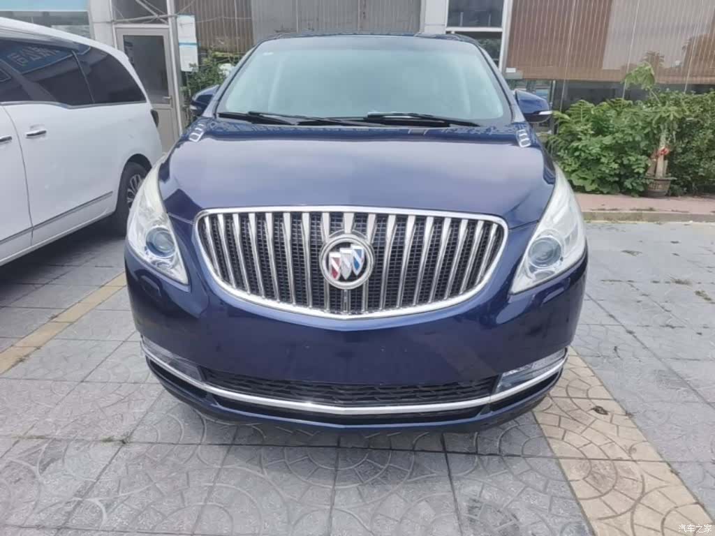 Buick GL8, 2017 3