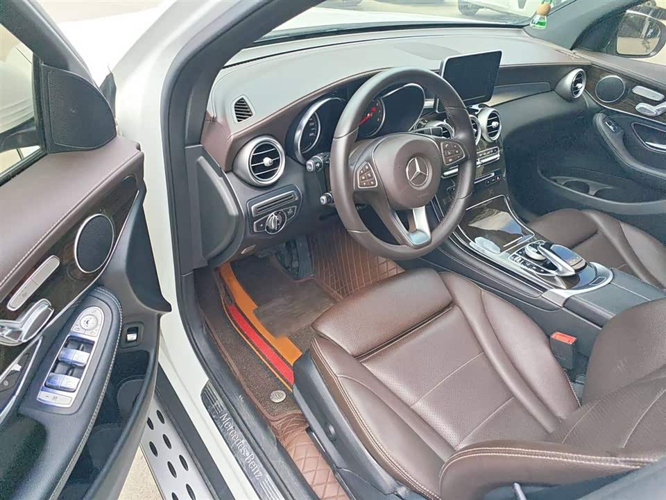 Mercedes-Benz GLC Mercedes-Benz GLC