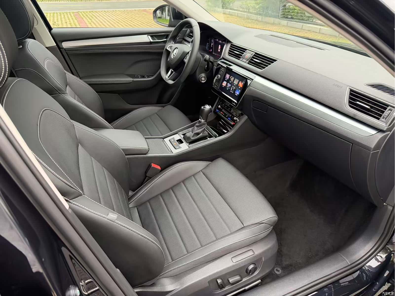 Skoda Superb, 2020 8