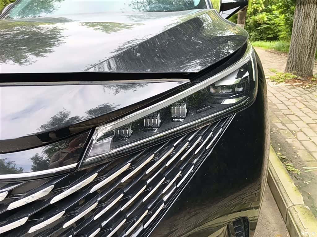 Roewe RX5, 2022 24