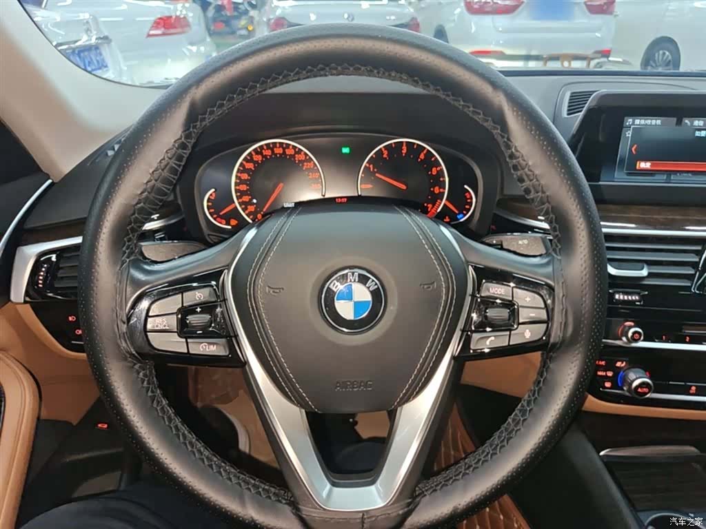 BMW 5 Series, 2018 11