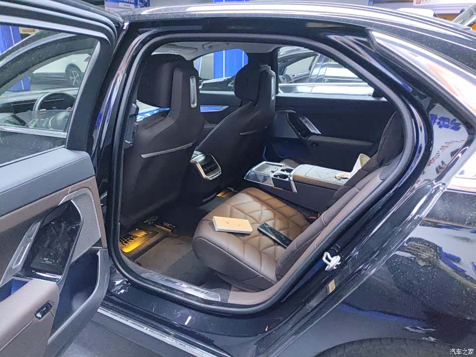 BMW 7 Series, 2024 3