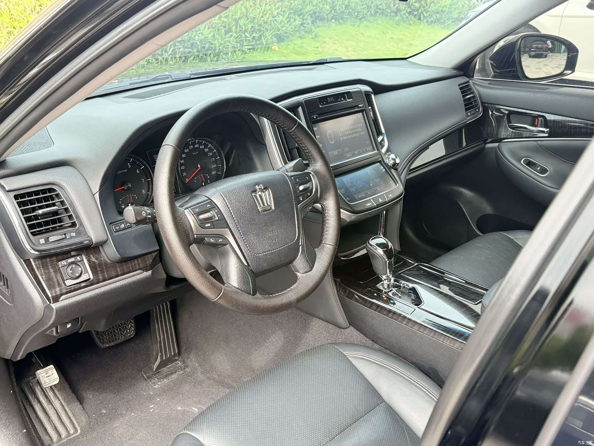 Toyota Crown, 2018 15