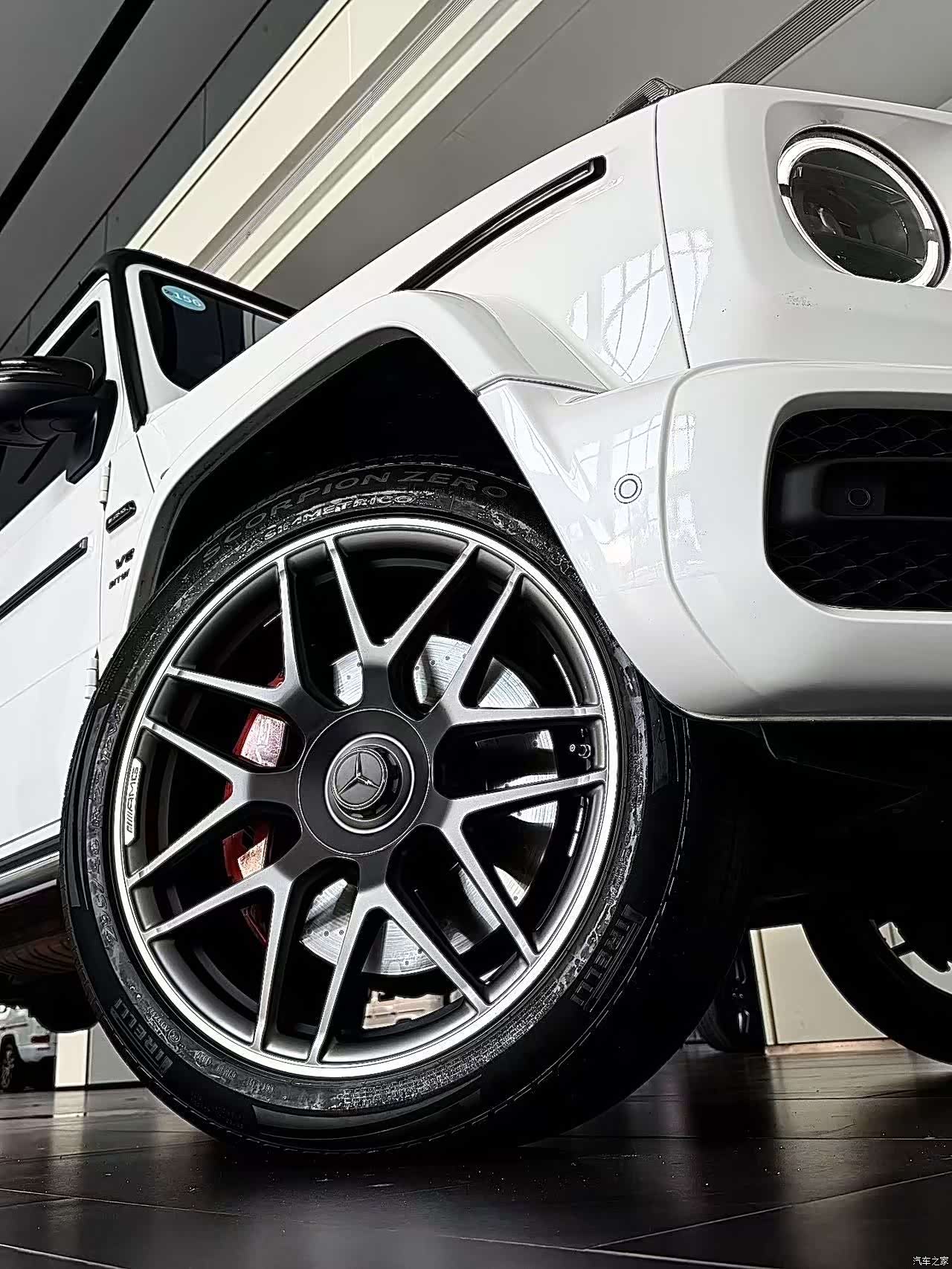 Mercedes-Benz G-Class, 2023 11