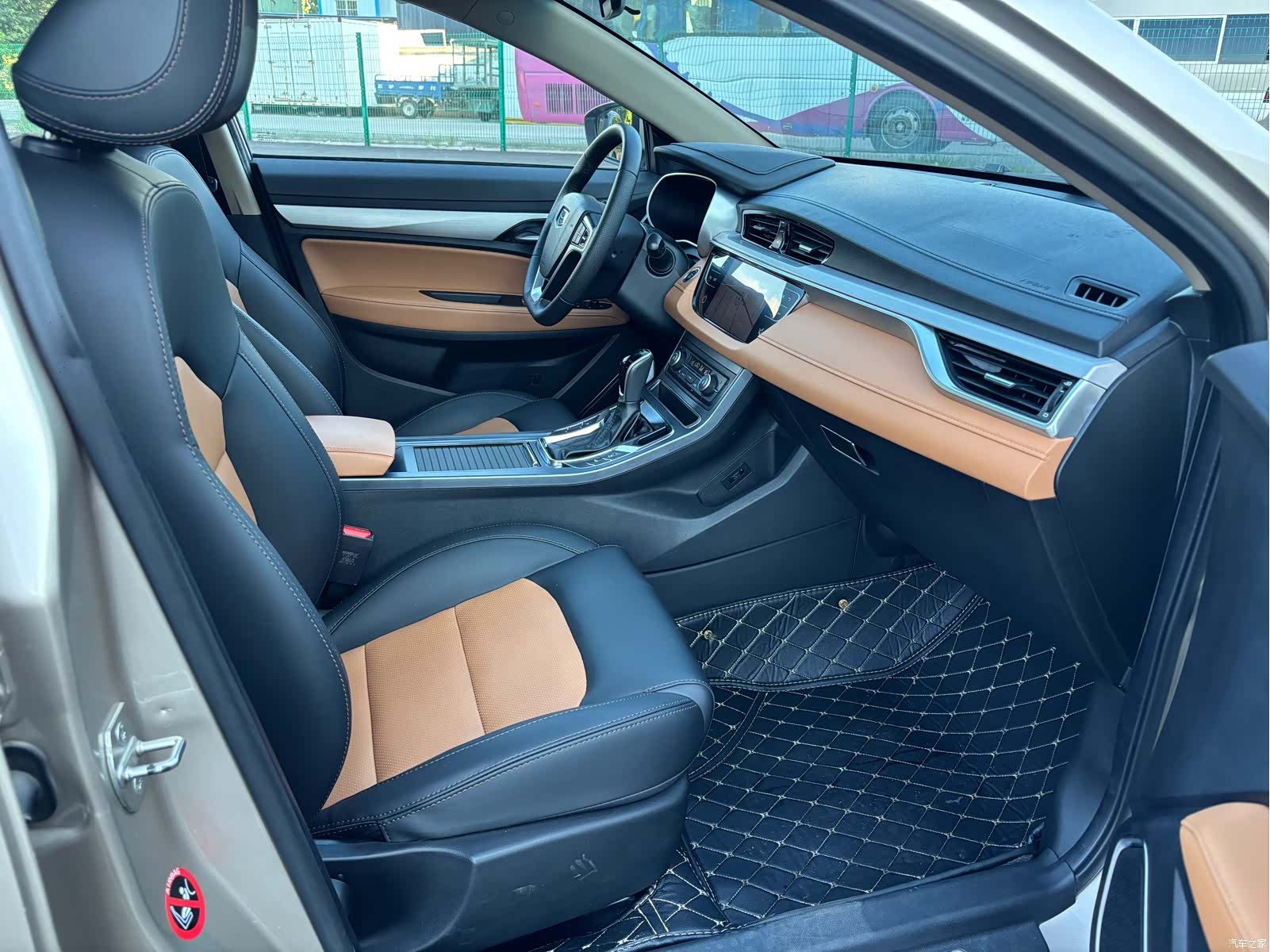Geely S1, 2018 15
