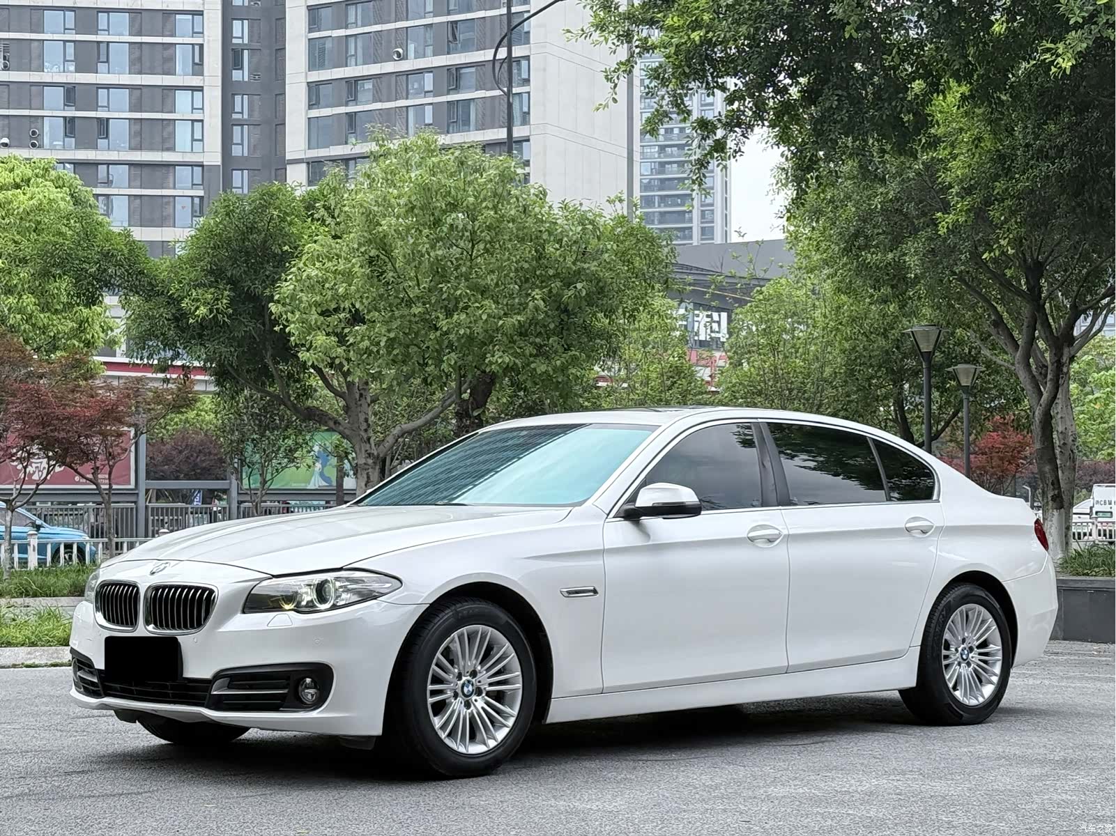 BMW 5 Series, 2016 1