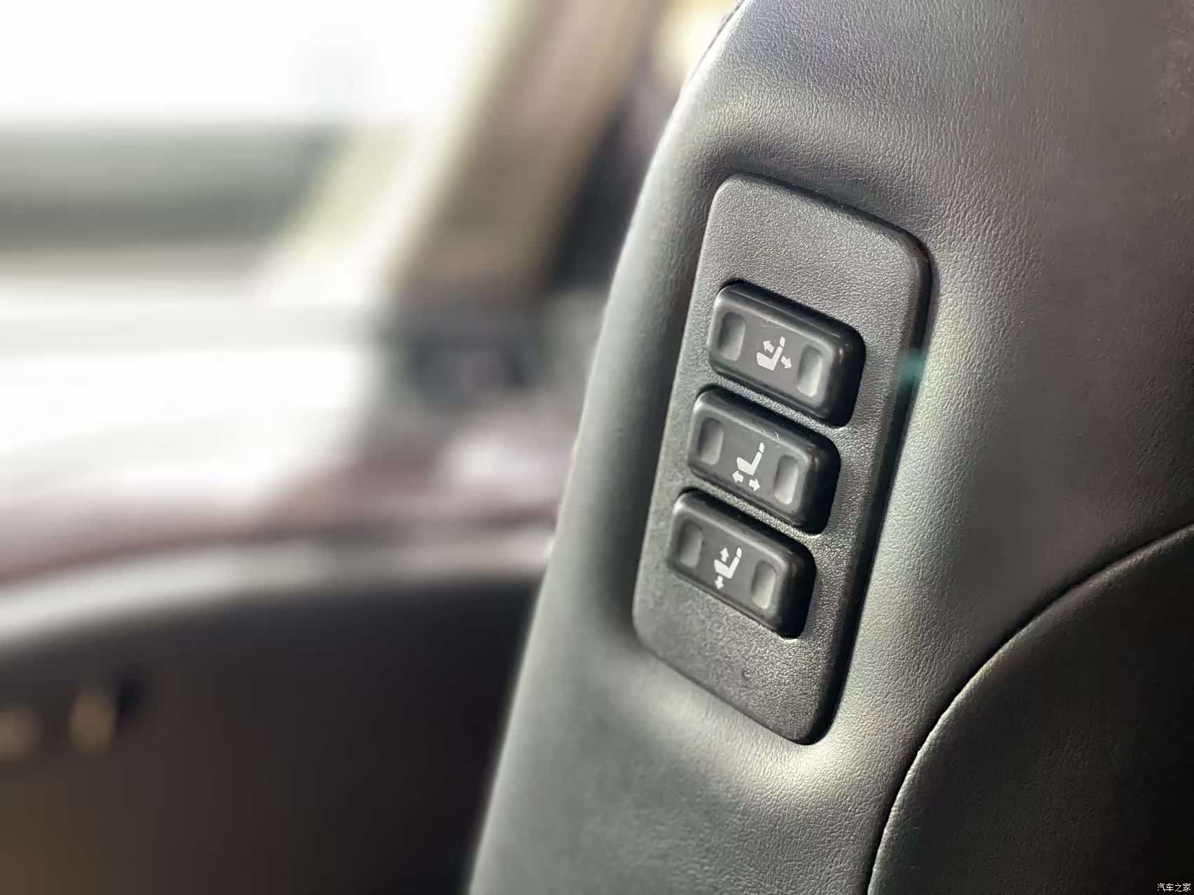 Infiniti Q70, 2014 12