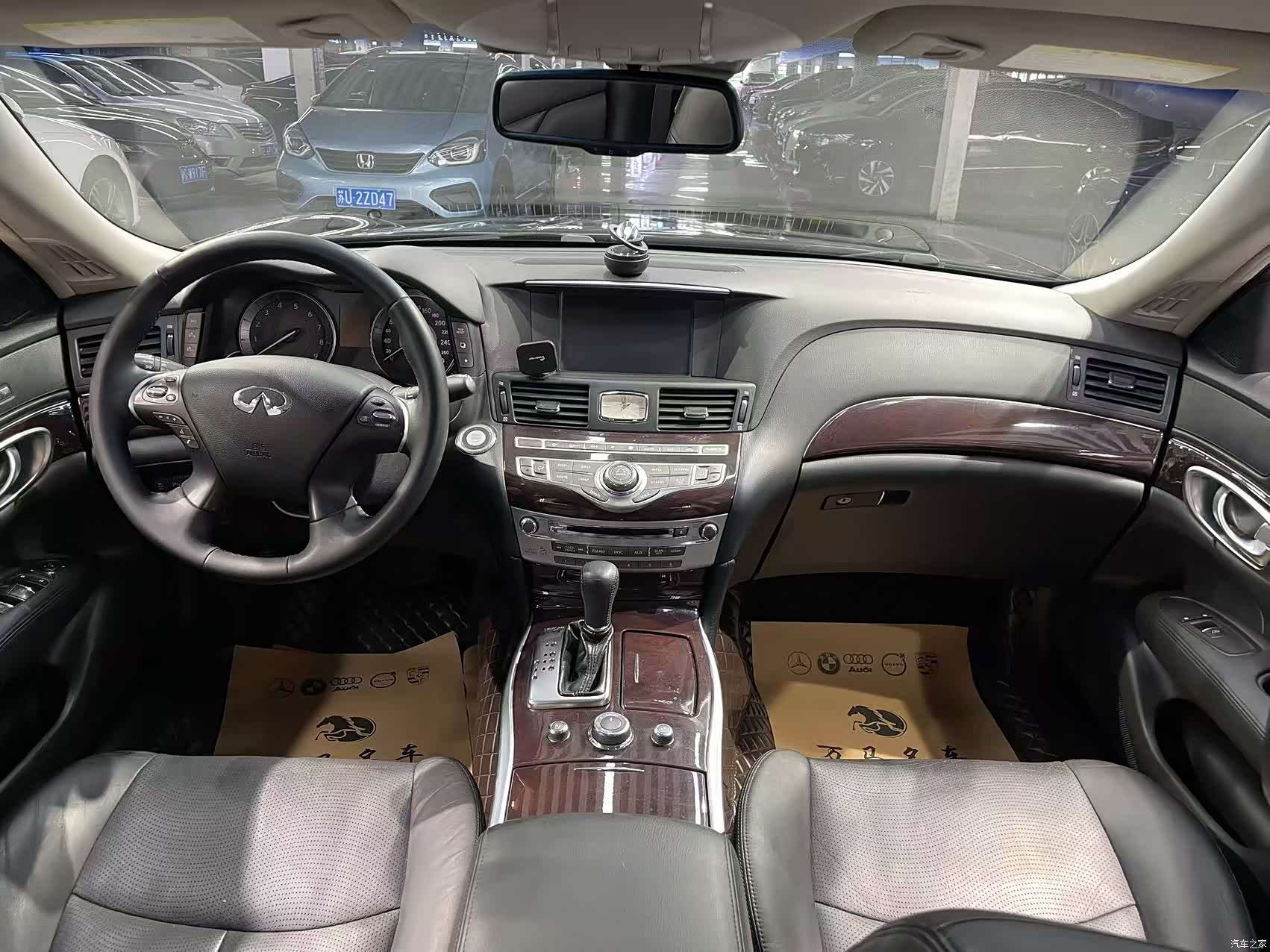 Infiniti Q70, 2014 19