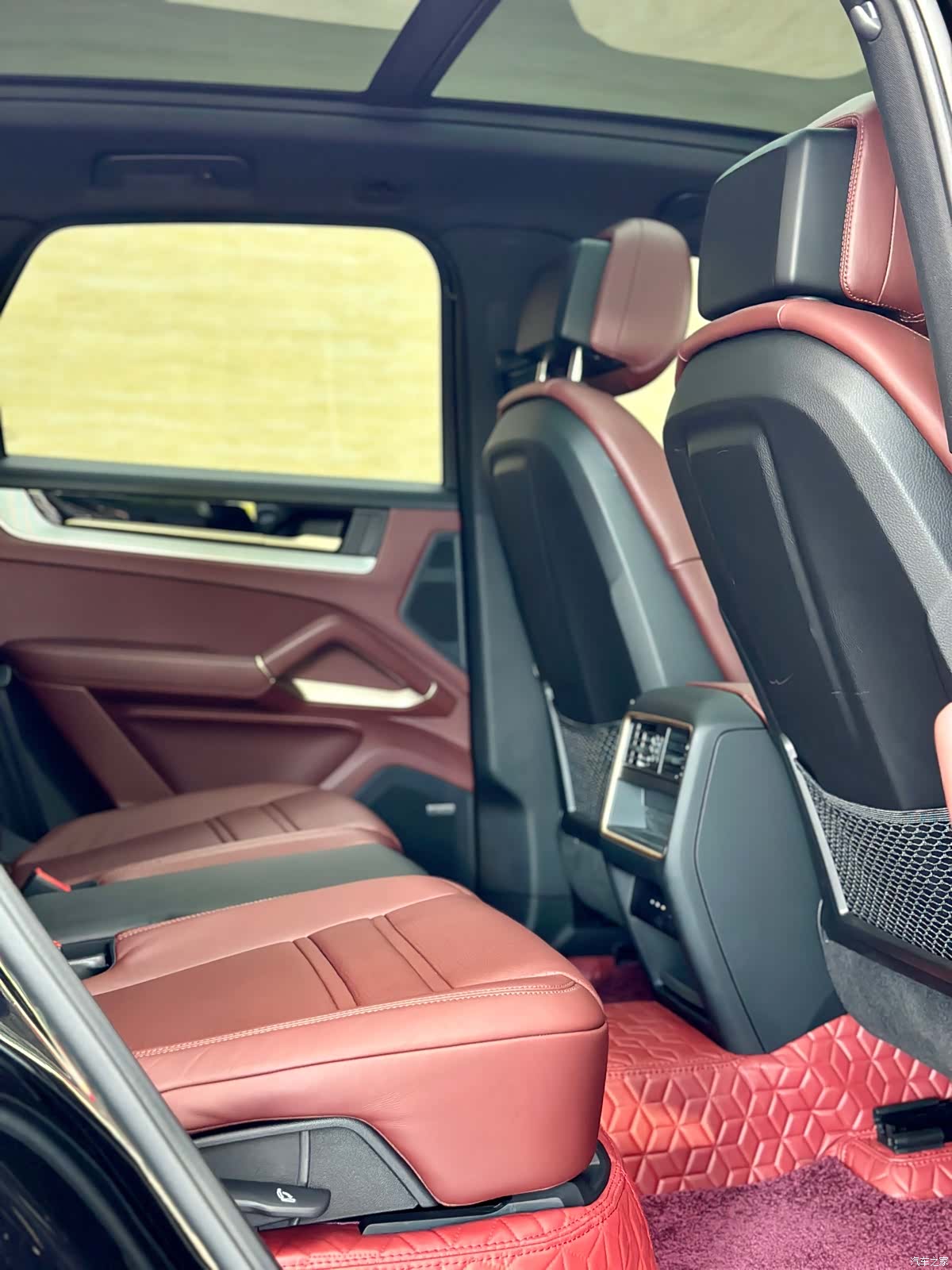 Porsche Cayenne, 2024 7