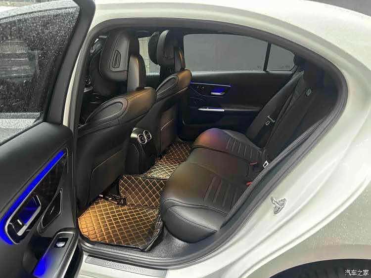 Mercedes-Benz C-Class, 2023 6
