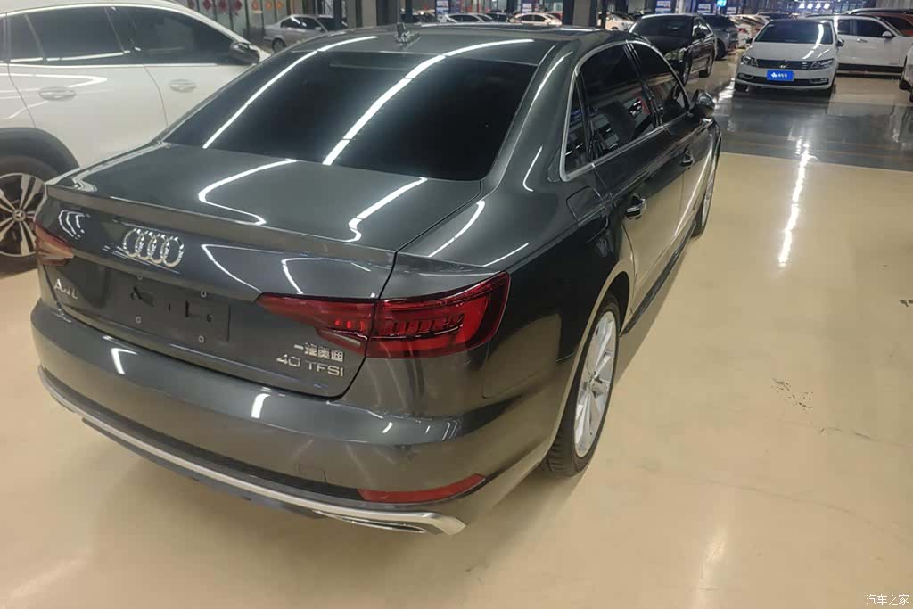 Audi A4L, 2019 3