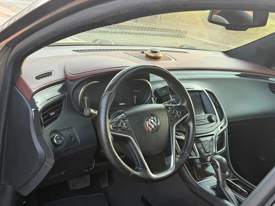 Buick Lacrosse
