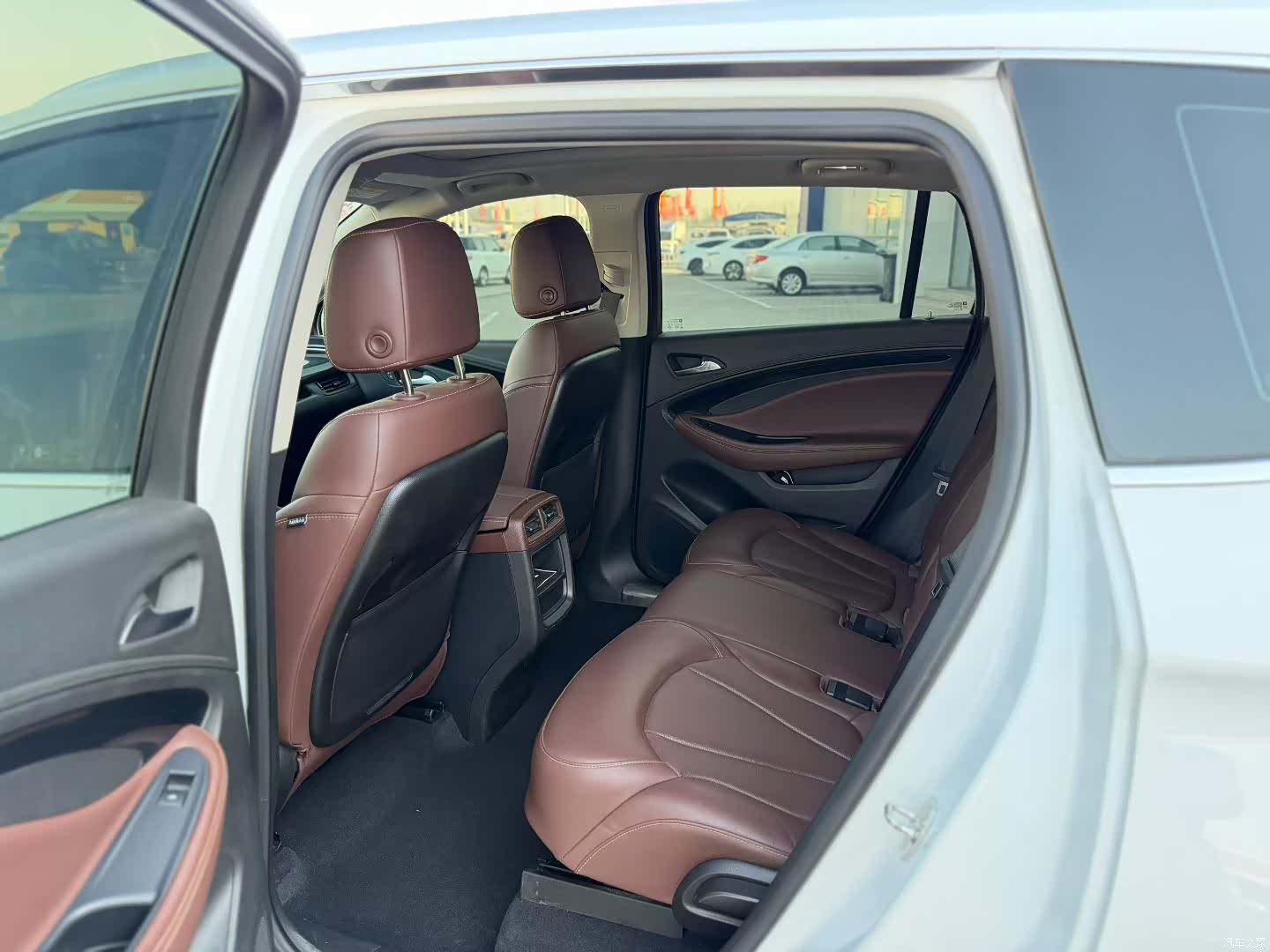 Buick Envision Plus, 2020 все фото