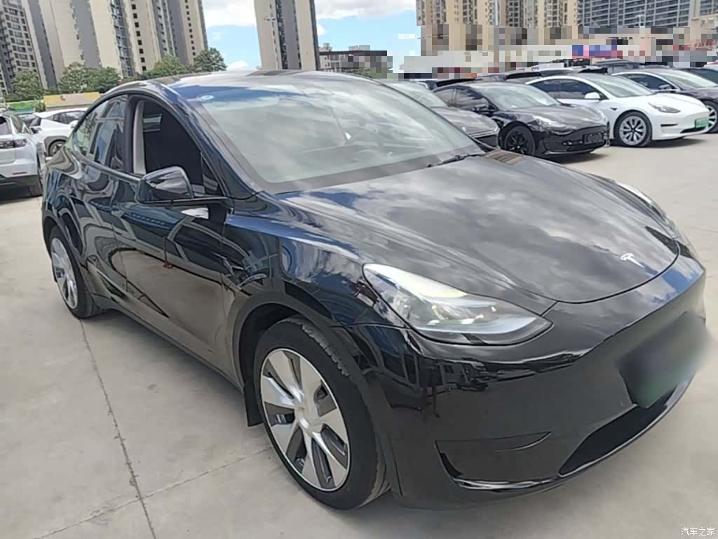 Tesla Model Y, 2023 4