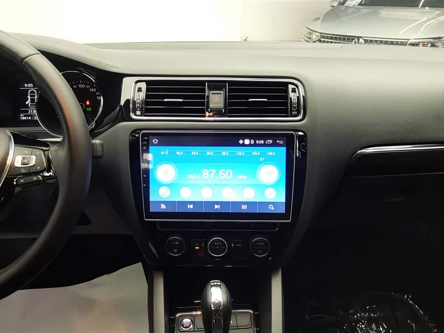 Volkswagen Sagitar