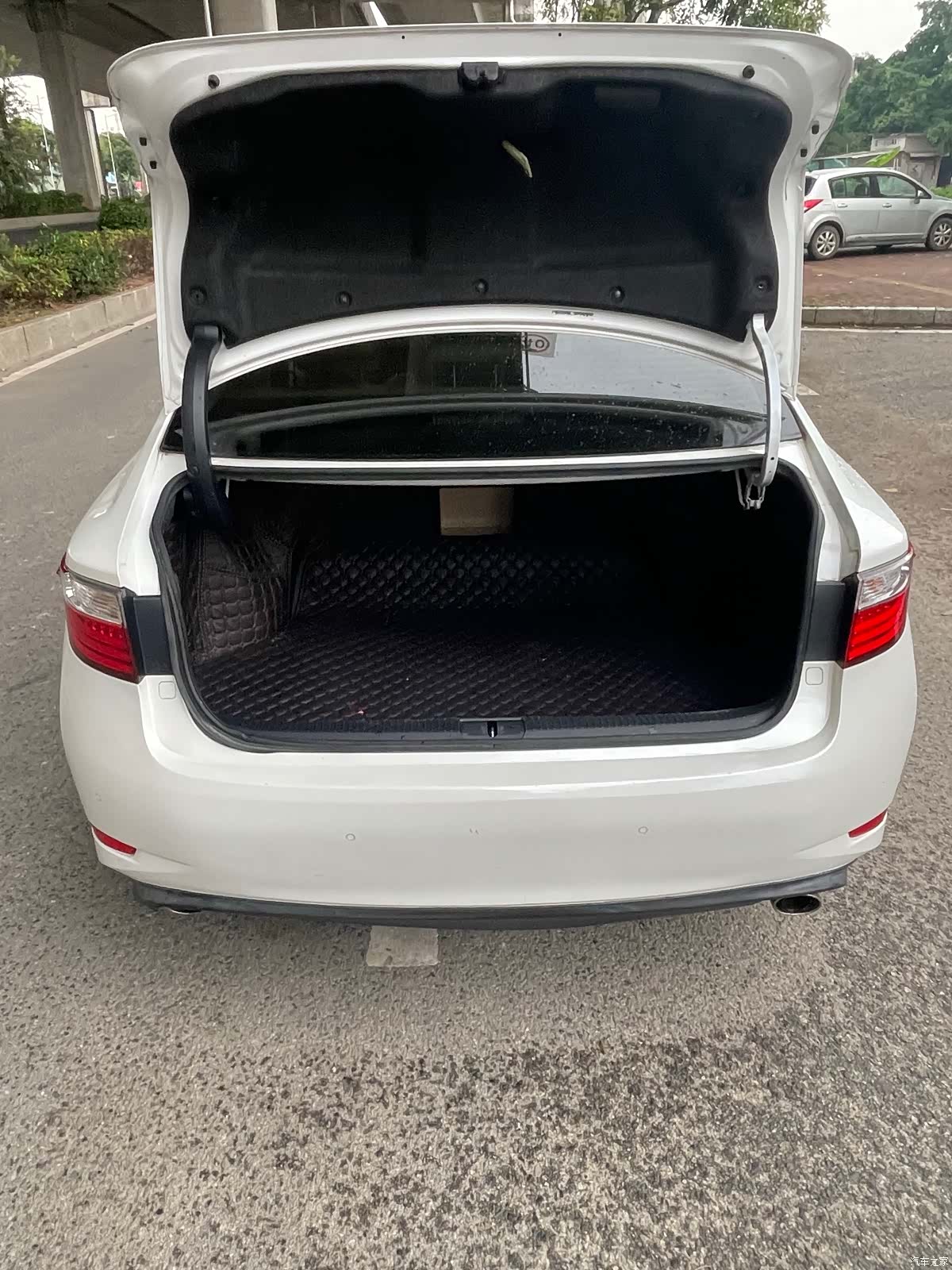 Lexus ES, 2015 13