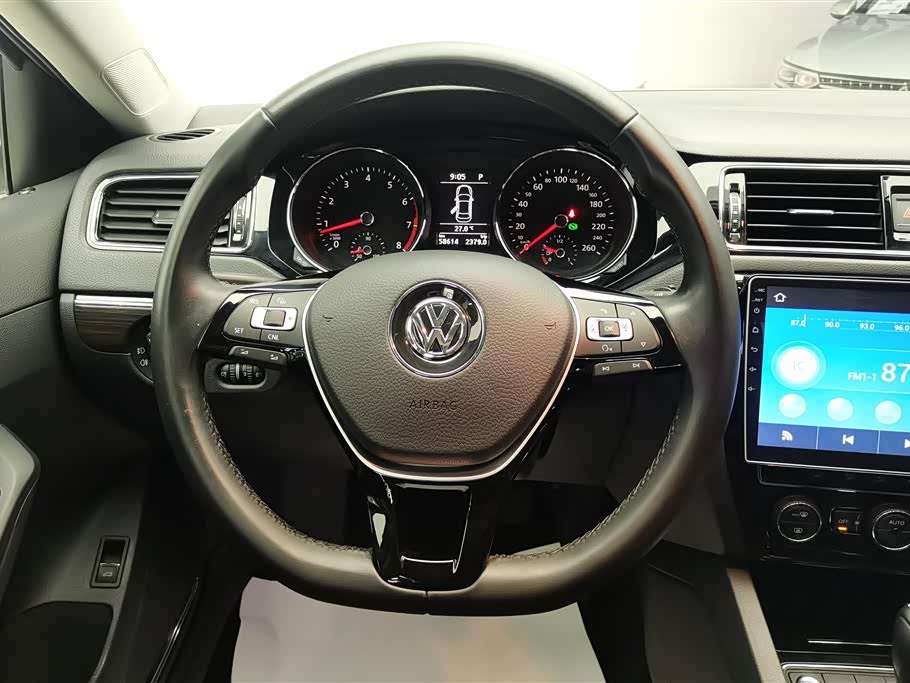 Volkswagen Sagitar