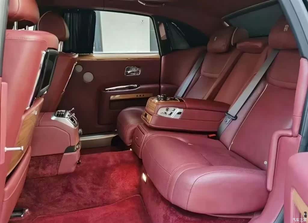 Rolls-Royce Ghost, 2013 4