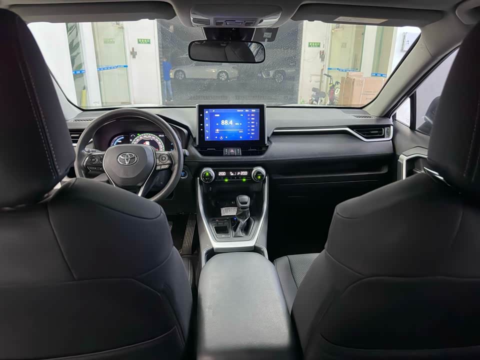 Toyota RAV4 Rongfang