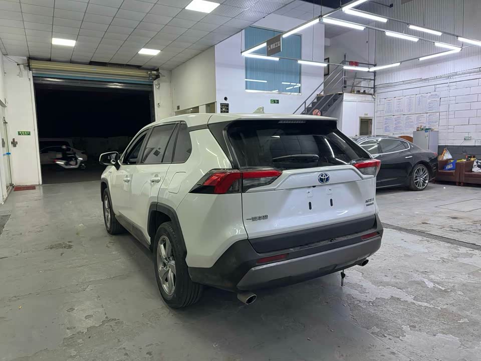 Toyota RAV4 Rongfang