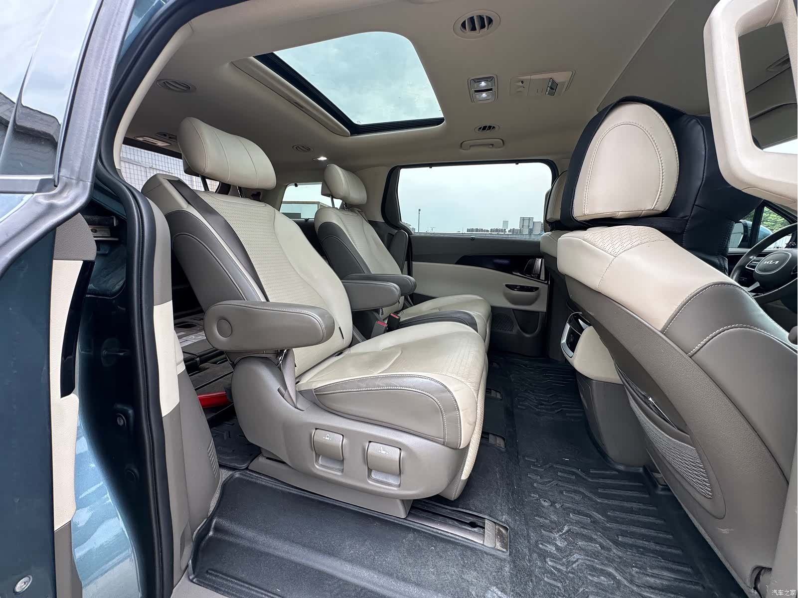 Kia Carnival, 2021 10