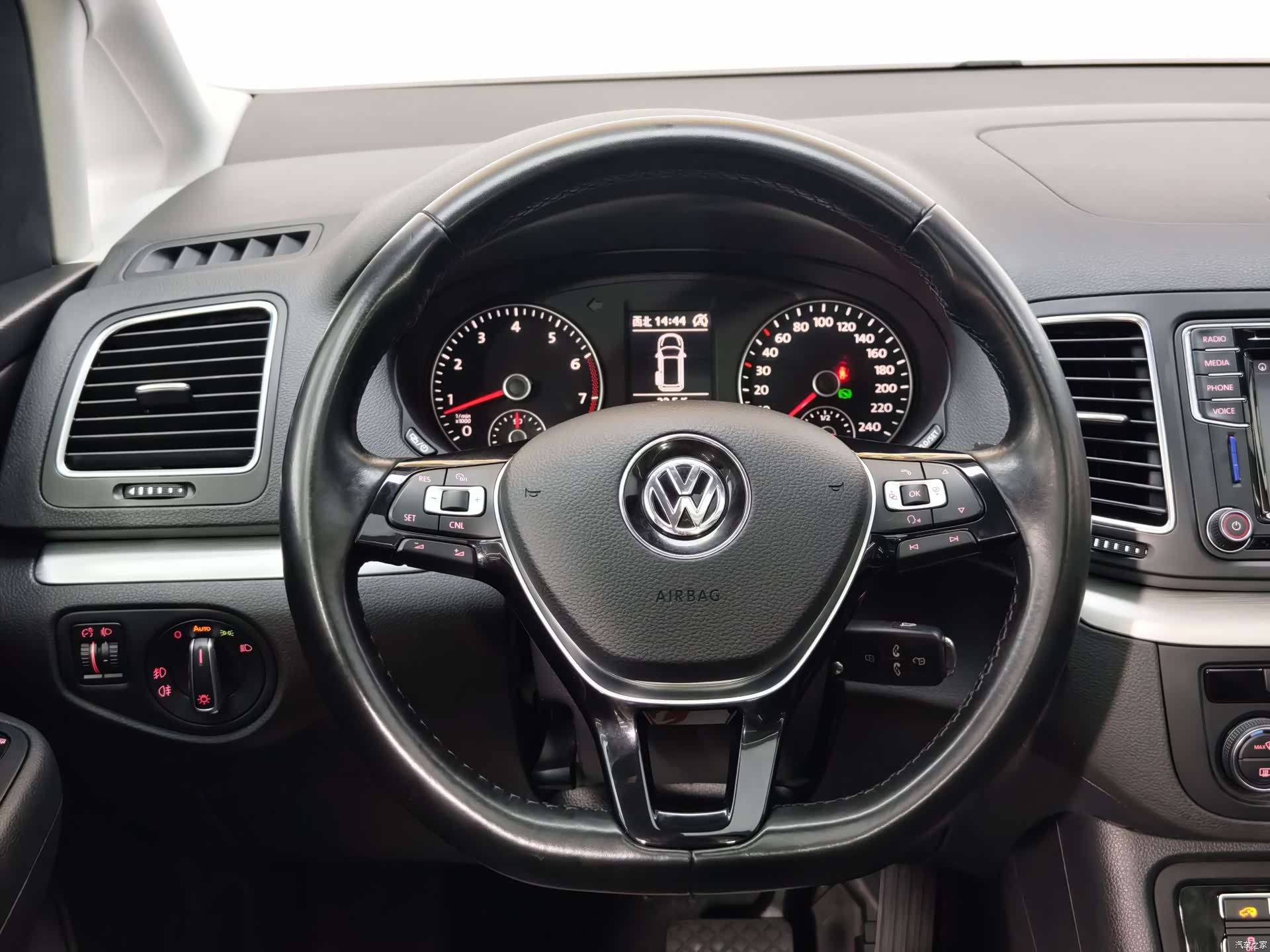 Volkswagen Xia, 2017 25