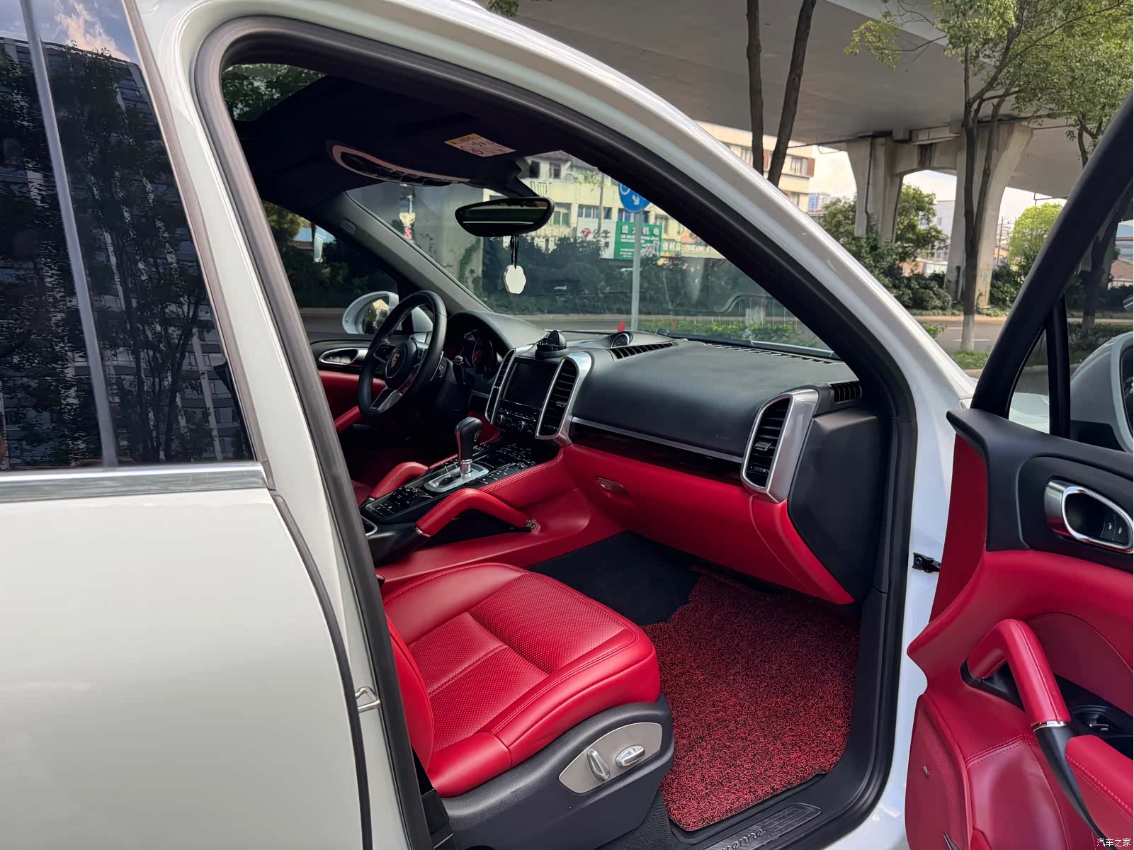 Porsche Cayenne, 2015 12
