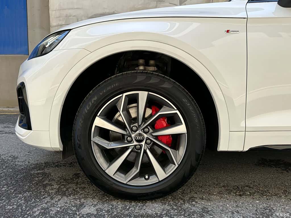 Audi Q5L, 2025 6