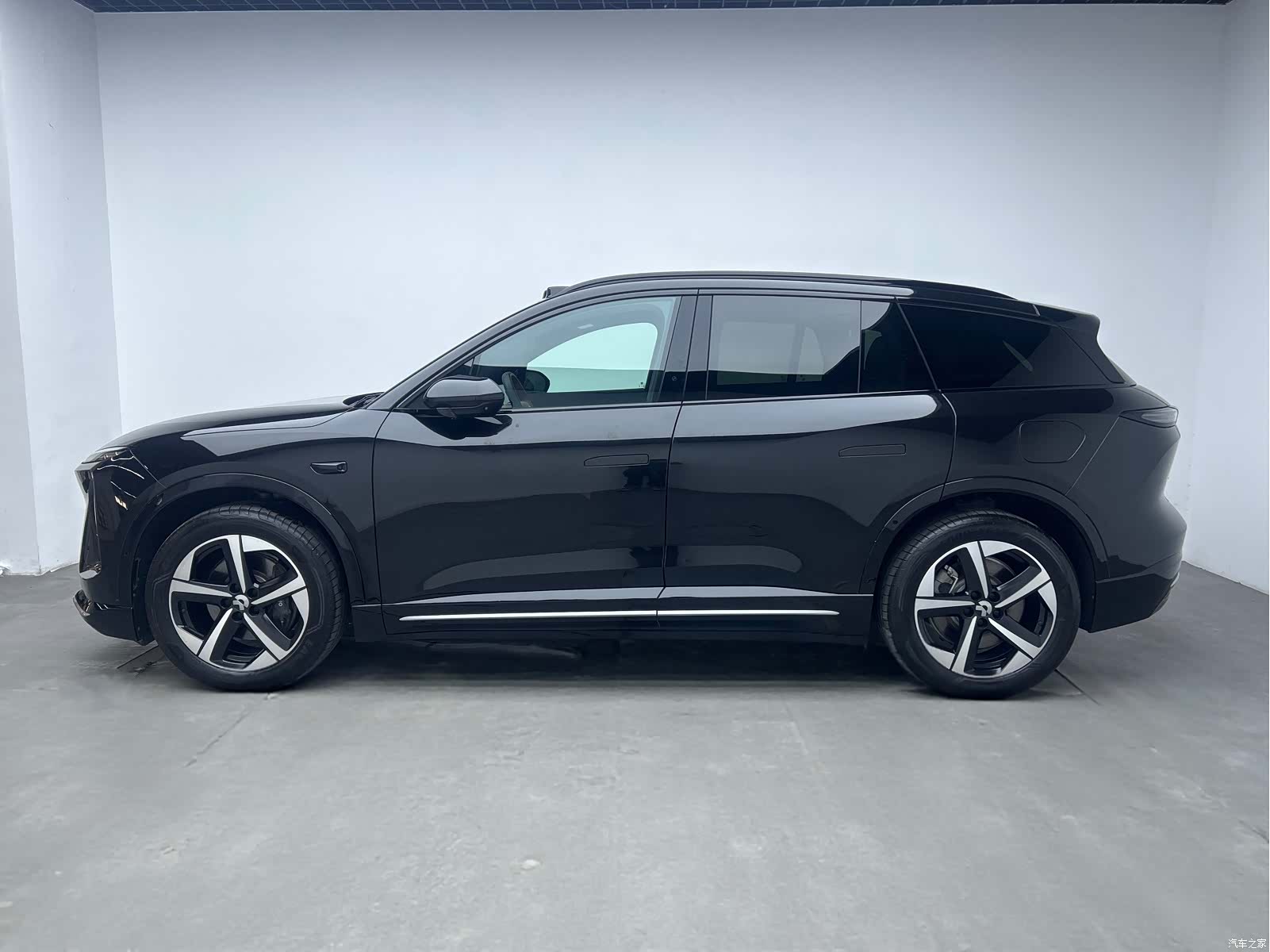 NIO ES6, 2025 19