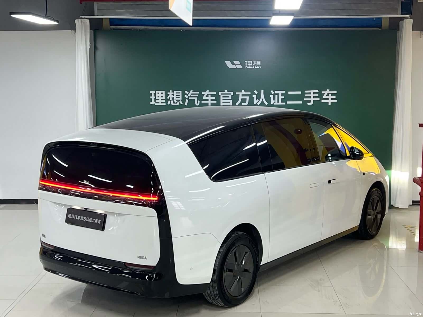 Li Auto MEGA, 2025 3