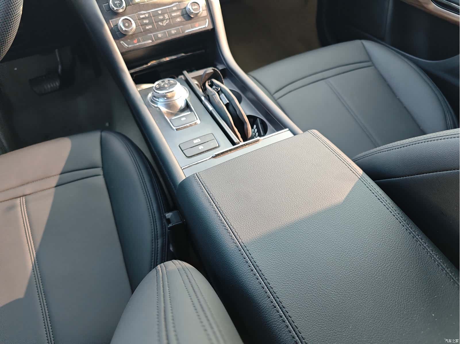Ford Taurus, 2017 17